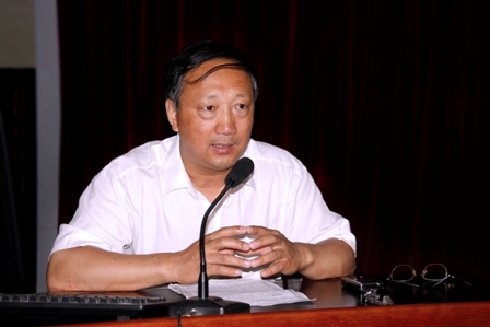 副校长纪平作会议主题发言