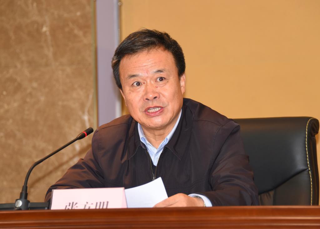 校党委副书记、校长张方明