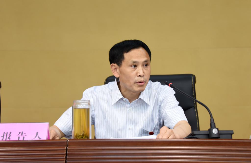 纪委书记肖光元做辅导报告
